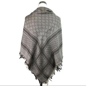 Gucci Women's Silk scarf 🧣